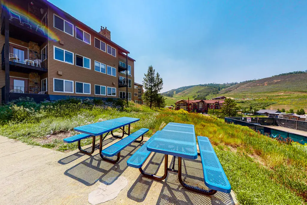 Mountainside 120