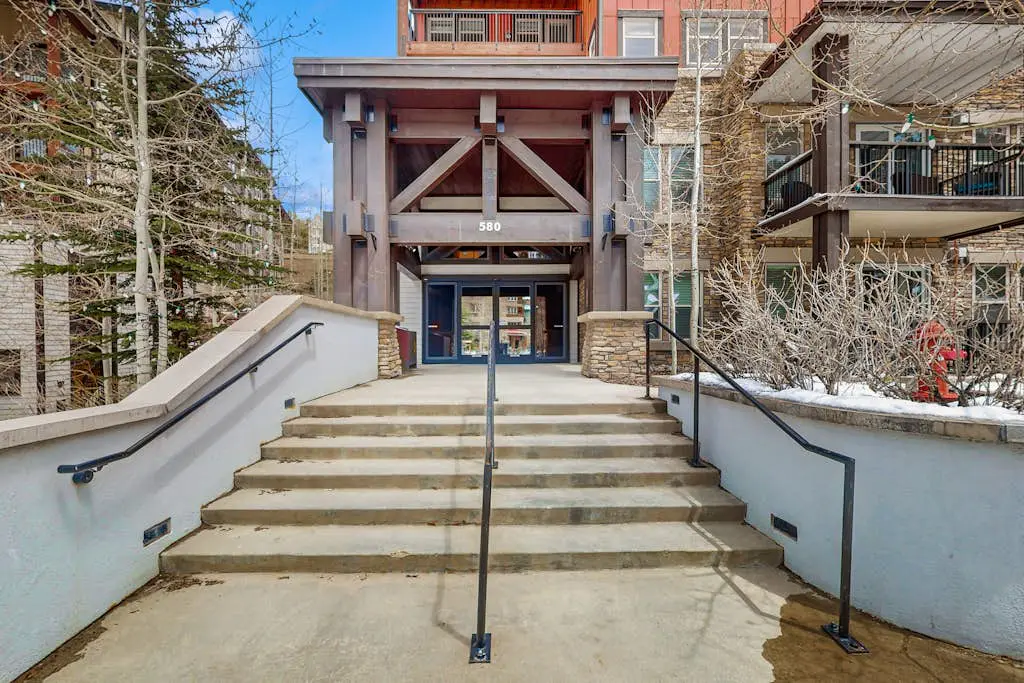 Founders Pointe Condo