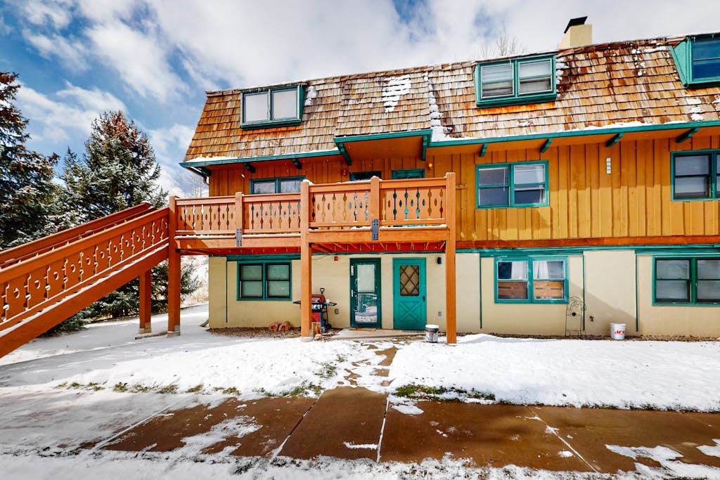 Shredders and Hikers Delight Full Property