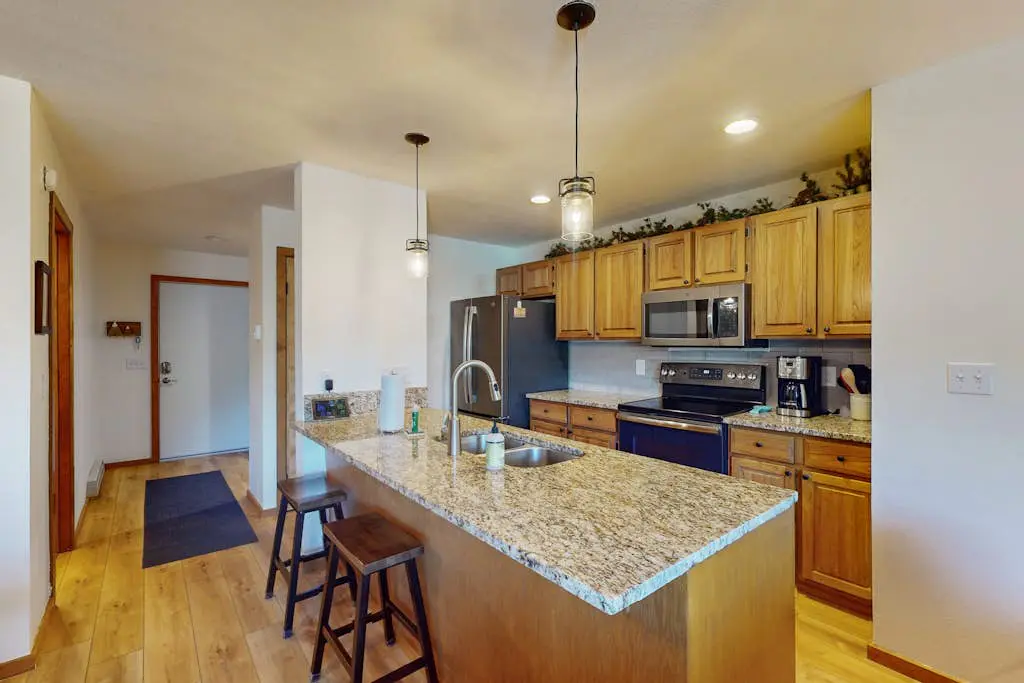 Marina Place 137