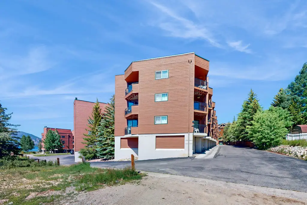 Marina Place 137