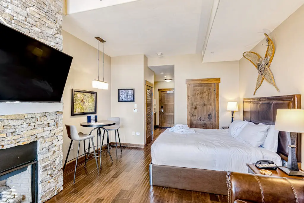 Trailhead Lodge 5108