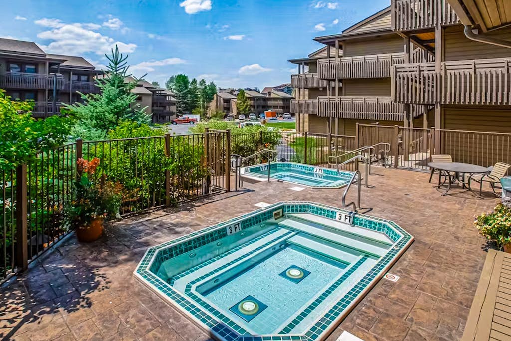Delightful Steamboat condo with pool & hot tub - walk to gondola