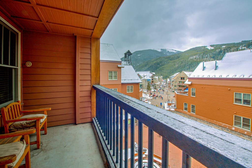 Keystone Condo w/Mountain Views, Shared Pool/Hot Tub - Near Ski Lift/Restaurants