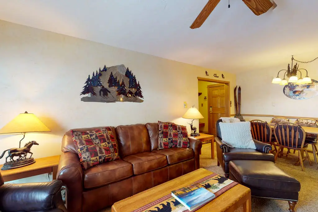 Ski Inn 324
