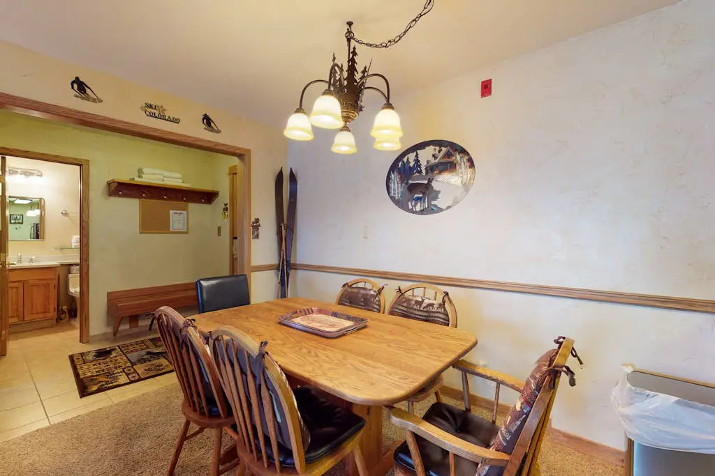 Ski Inn 324