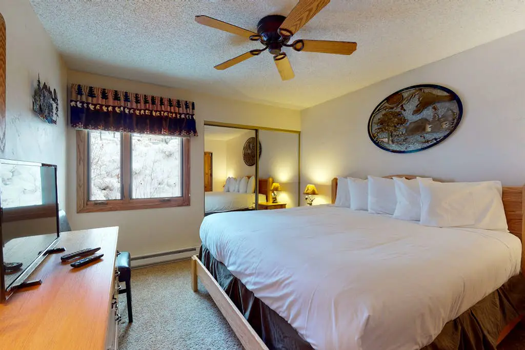 Ski Inn 324