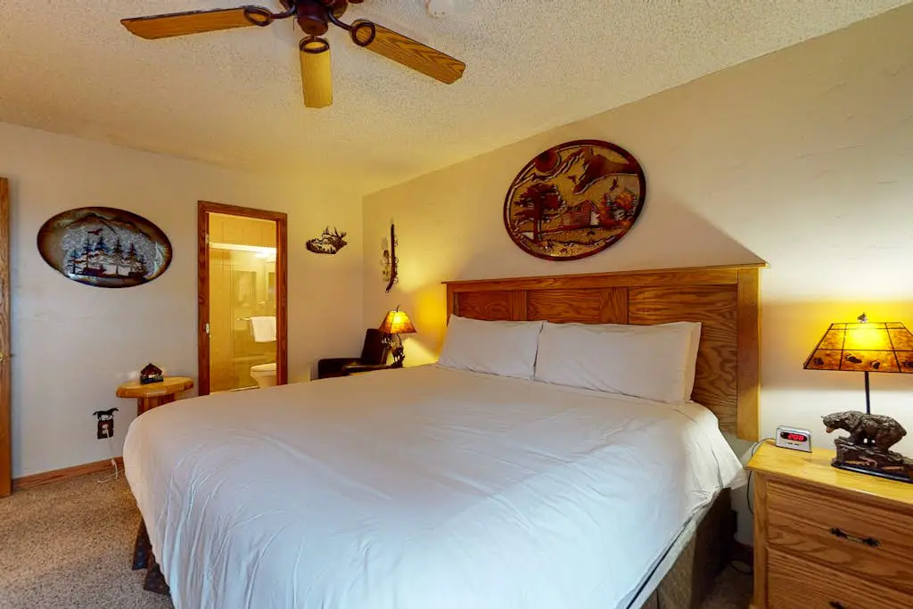Ski Inn 324