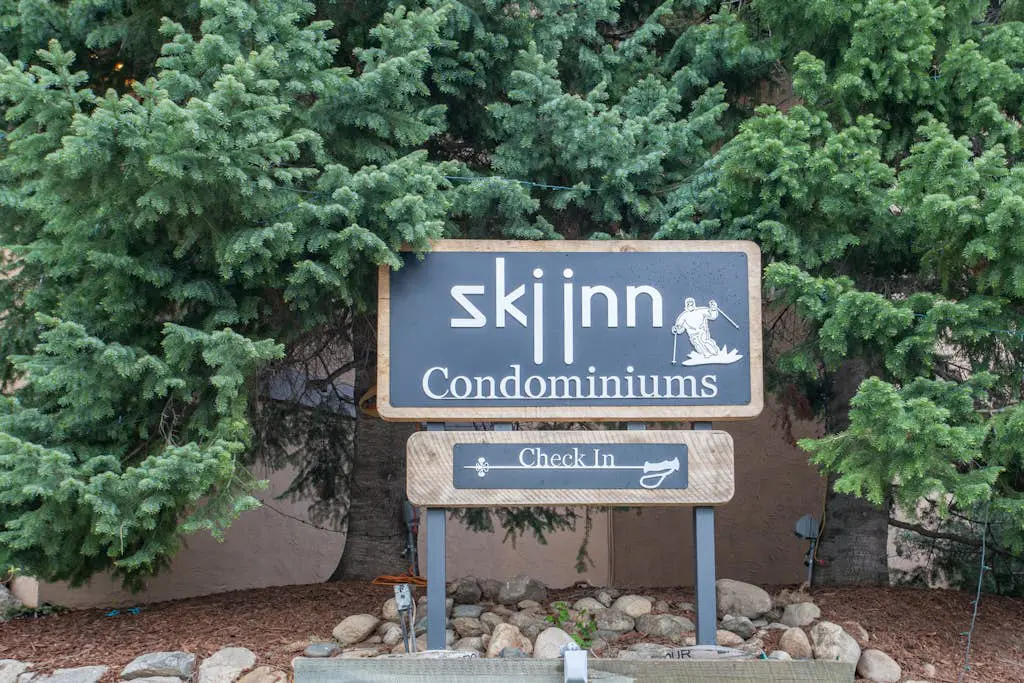 Ski Inn 324