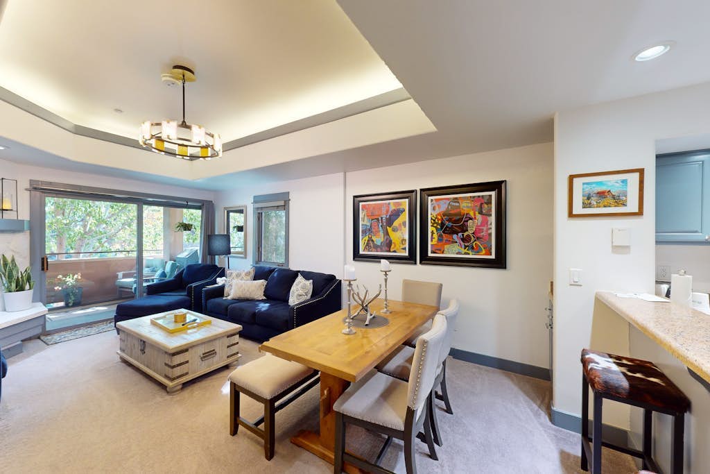 Top-Floor Mountain Area Condo w/ Balcony, Gas Grill, Shared Heated Pool & Spa