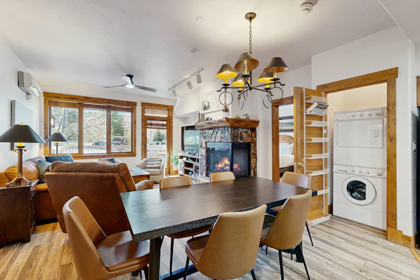 Condo in Steamboat Springs w/balcony, shared pool & hot tub