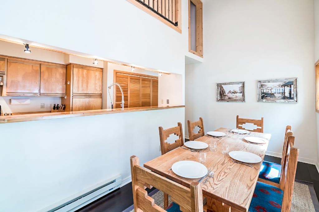 In-town condo - walk to lifts, gondola & Main Street