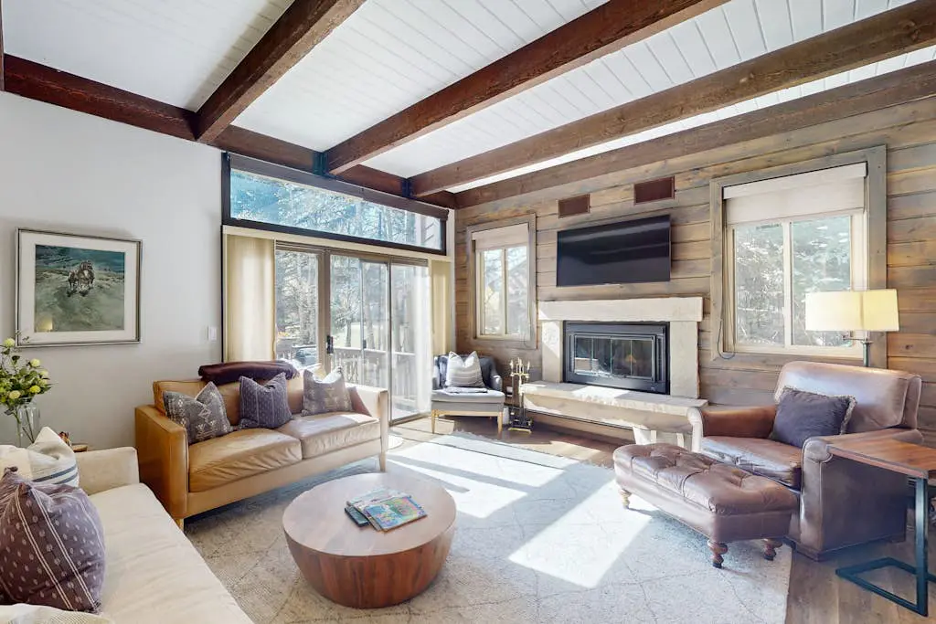 Remodeled Mountain-View Escape