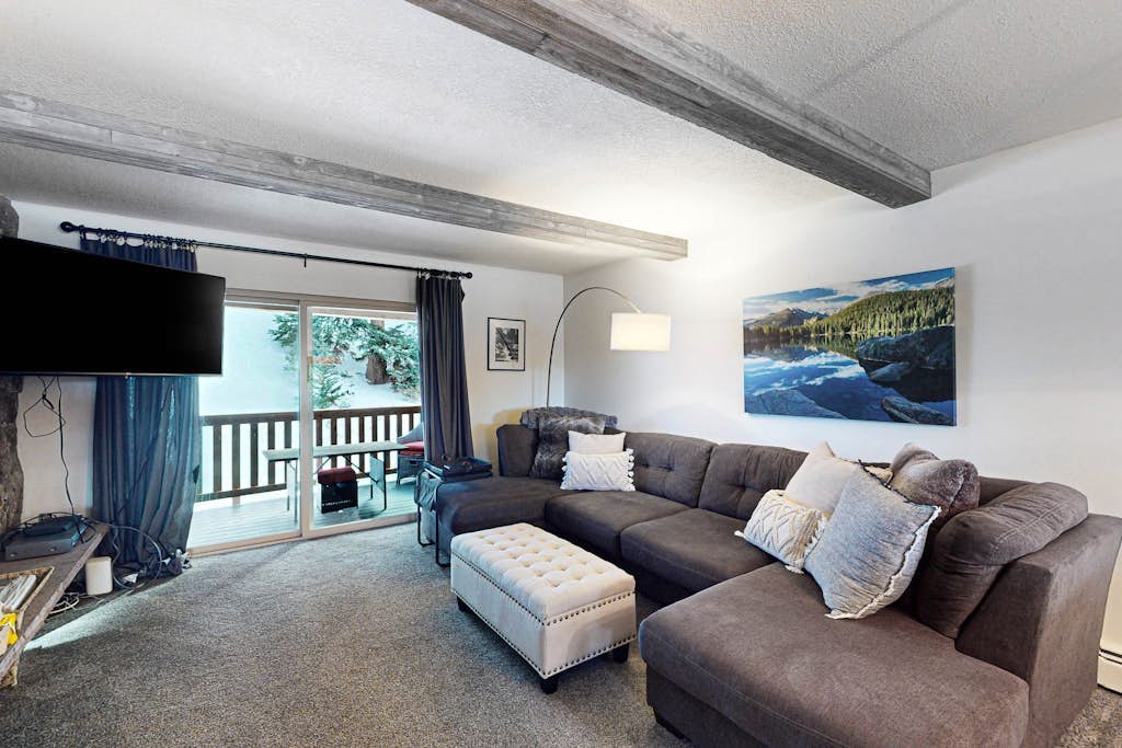 Lucky Adventure Lodge
