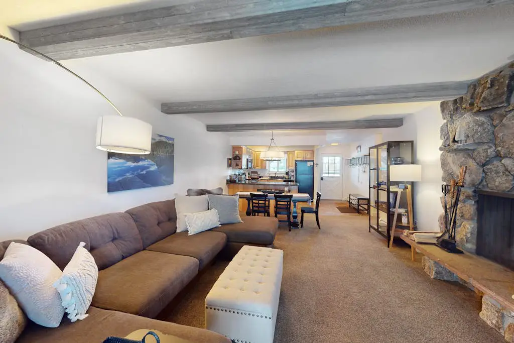 Lucky Adventure Lodge