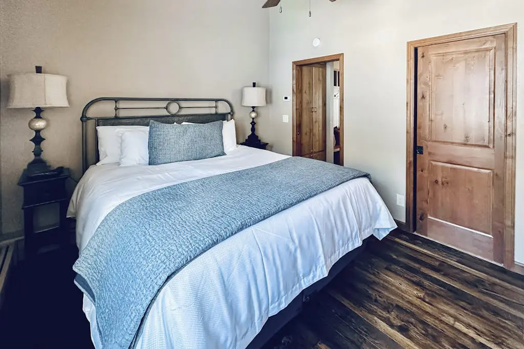 Snowmass Village 19E