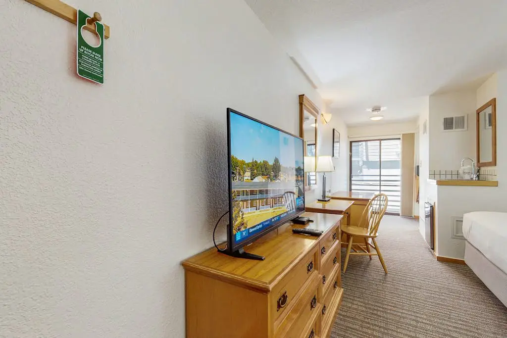 Aspen Mountain Lodge 202
