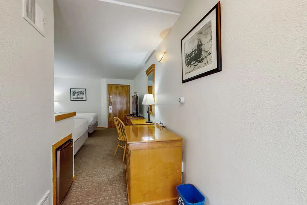 Aspen Mountain Lodge 202