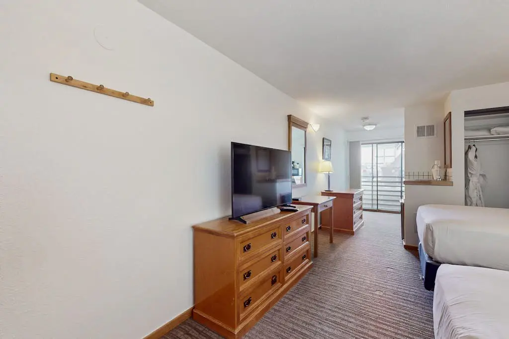 Aspen Mountain Lodge 206