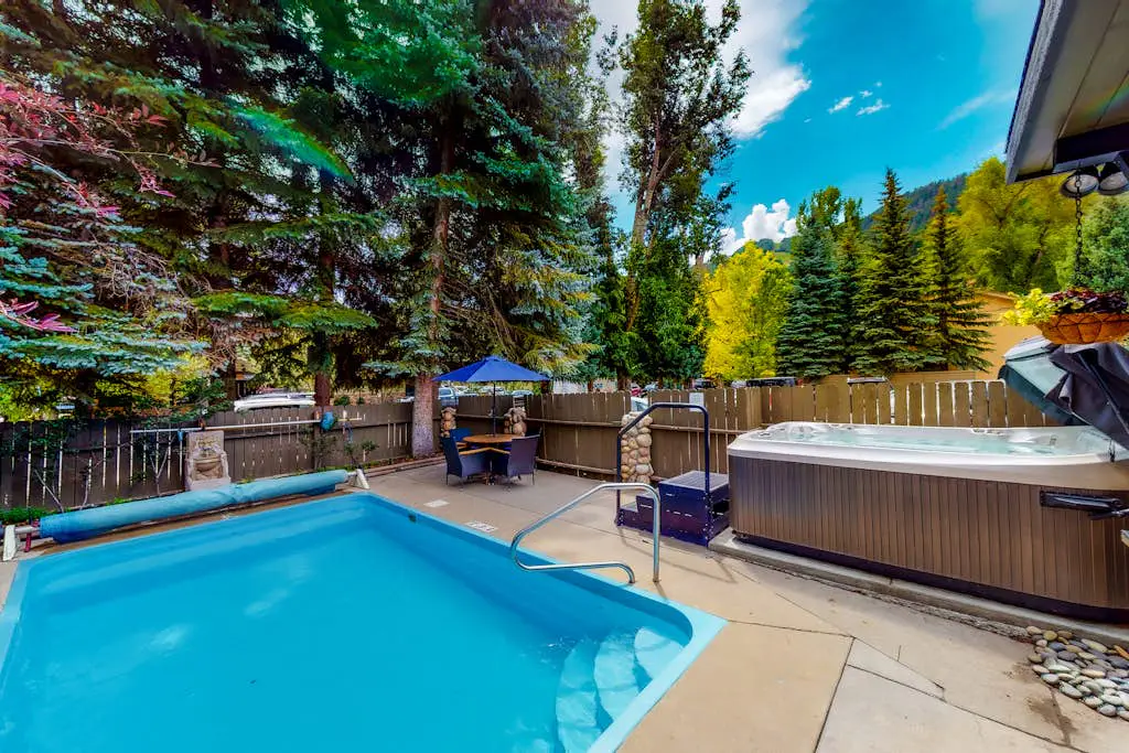 Aspen Mountain Lodge 206
