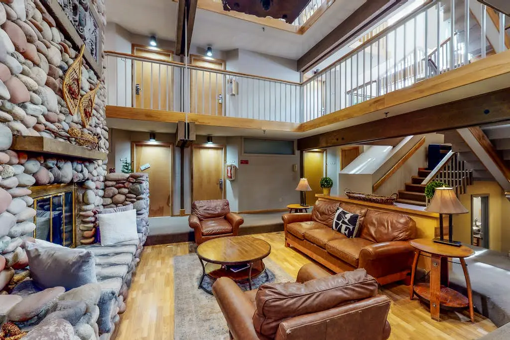 Aspen Mountain Lodge 206