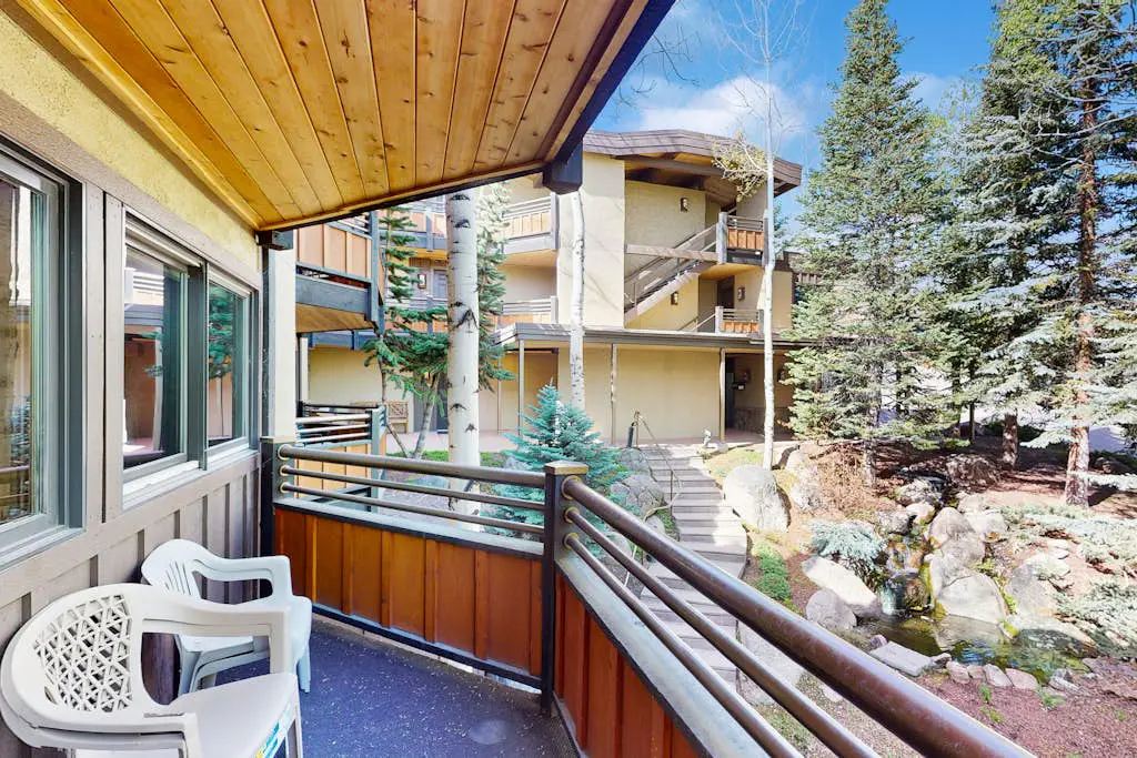 Cozy Slopeside Condo