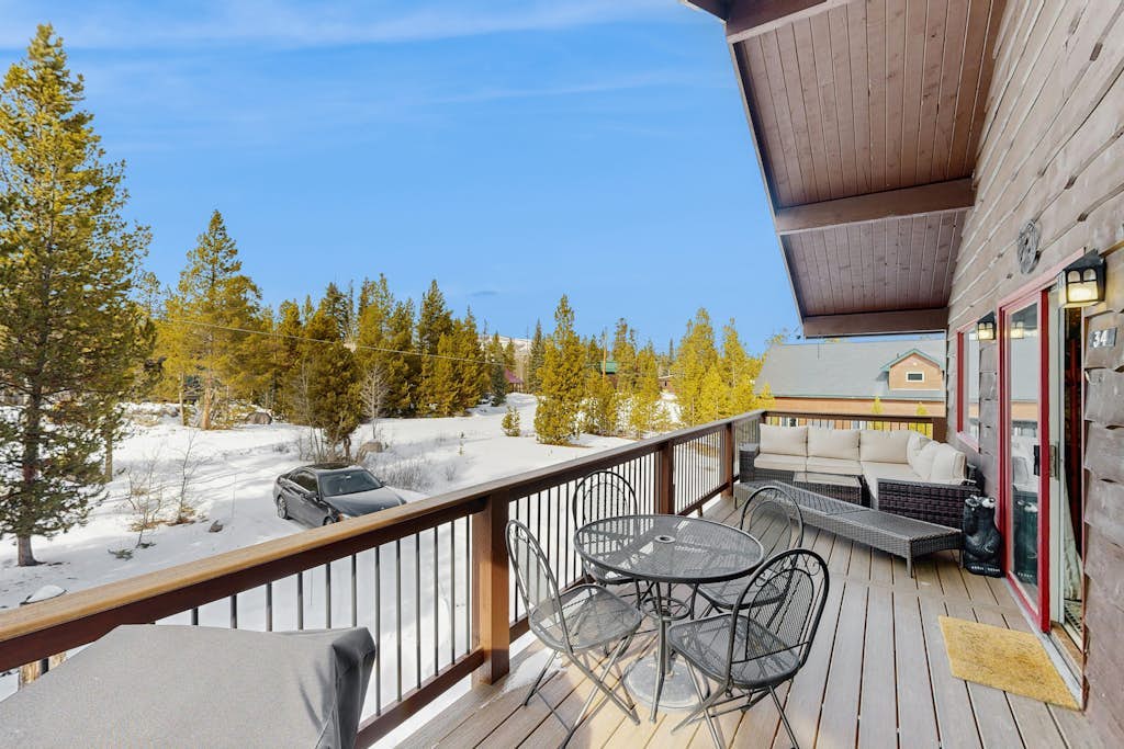 Family-friendly mountain cabin with fire pit and snow mobile parking