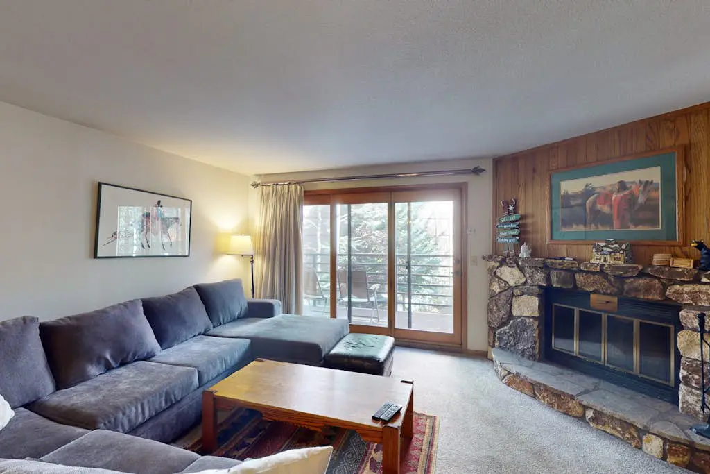 Snowdance Manor 205