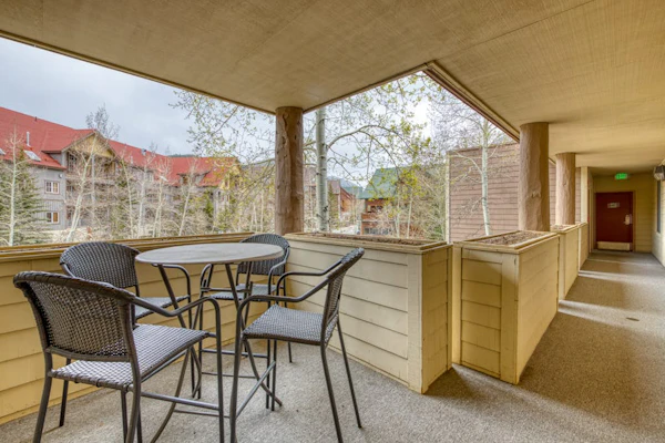 Condo in the Heart of River Run Village, with Jet Tub & Mountain Views