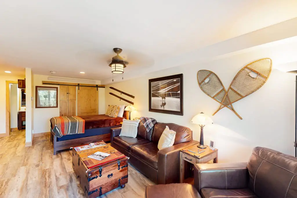 Scandinavian Lodge 104