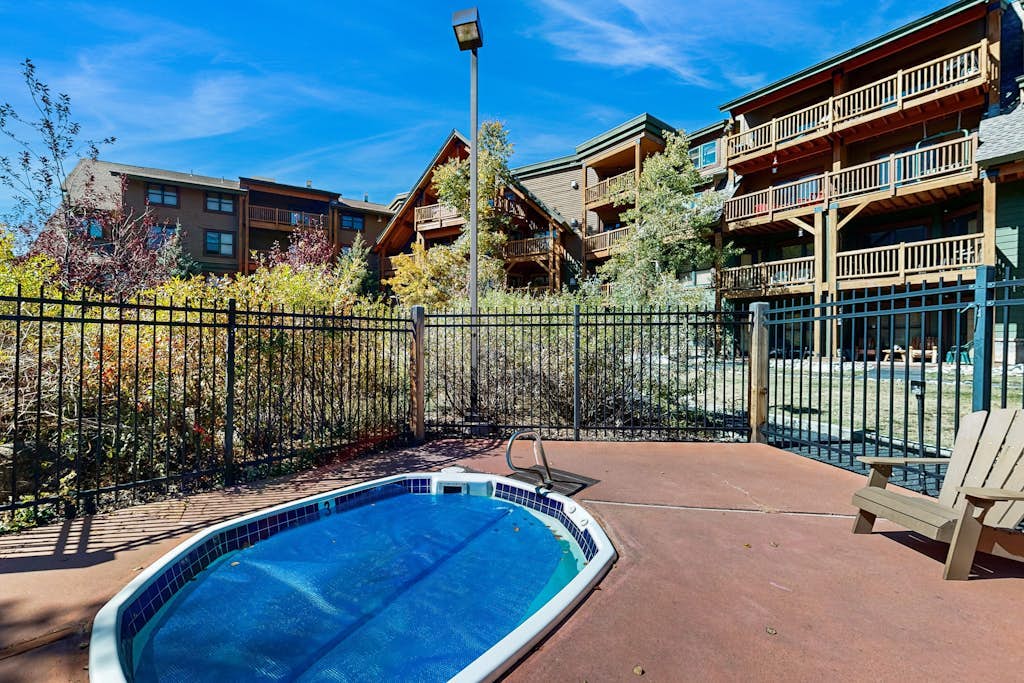 Mountain View Condo w/ Private Hot Tub, Deck & Fireplace