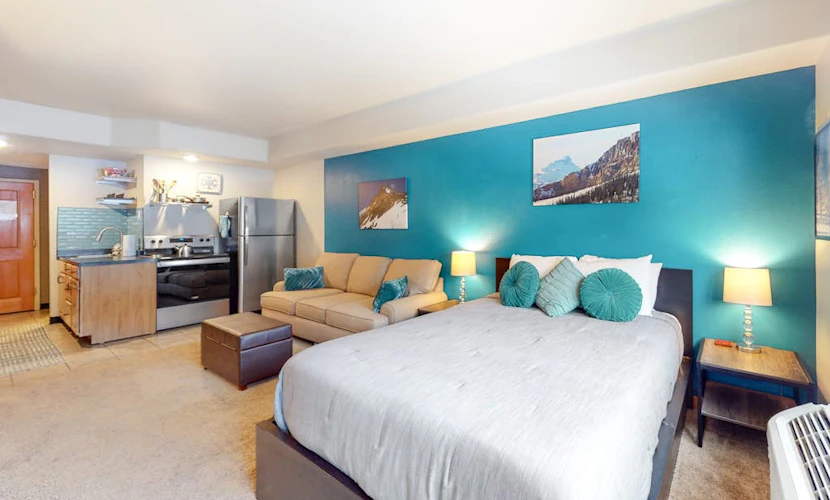 Bright and colorful studio with breathtaking mountain views
