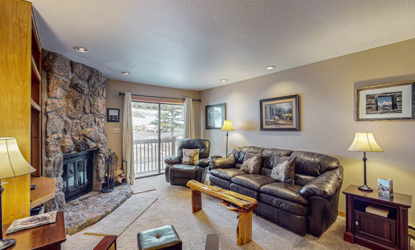 Skier's paradise in Cascade Village w/ pool, fireplace & private balcony