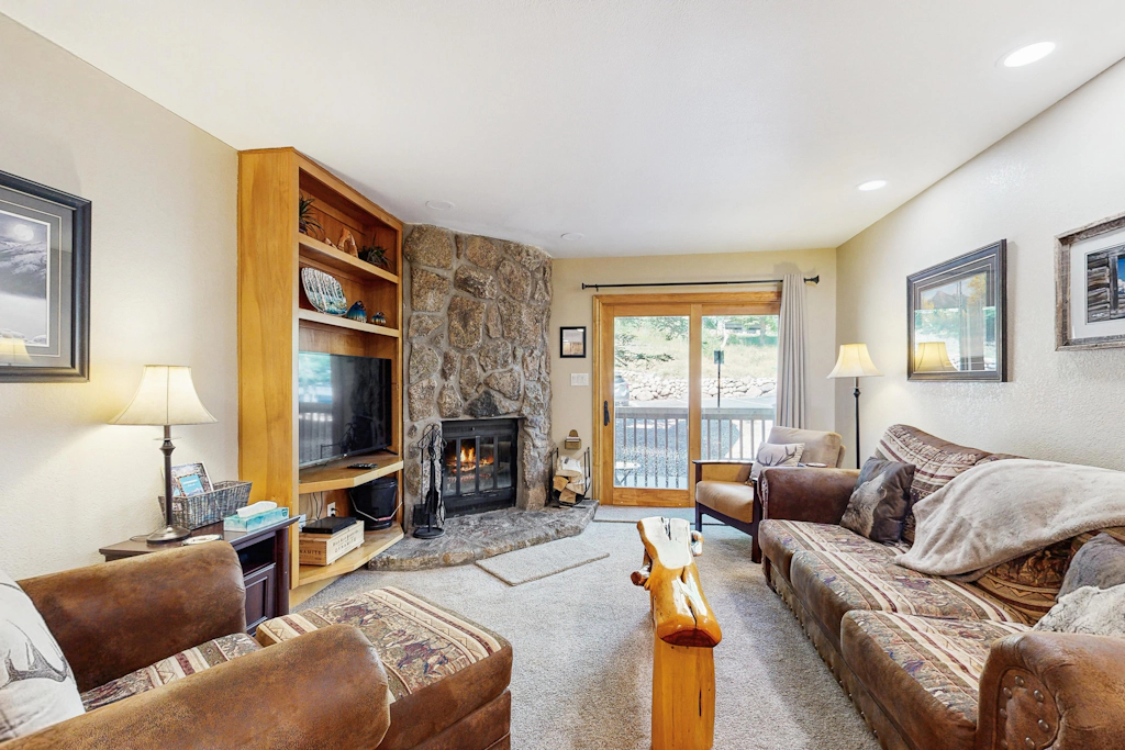 Whispering Pines #306