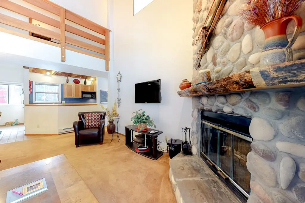 Silverpick #303 - River Rock Retreat