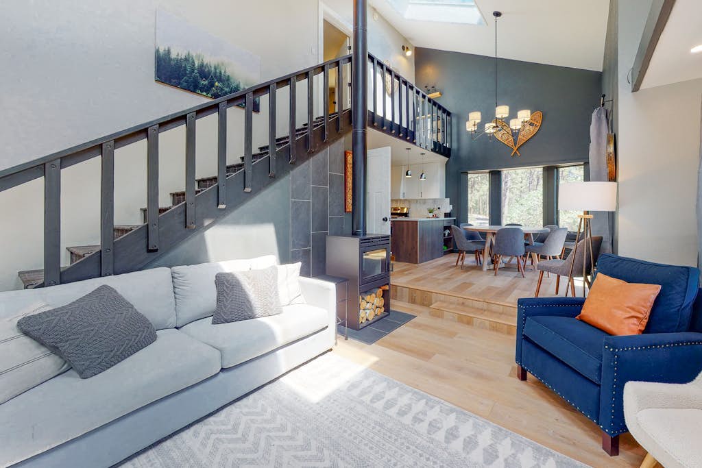 Enchanting mountainside home with fireplace, skiing, lake view, & washer/dryer
