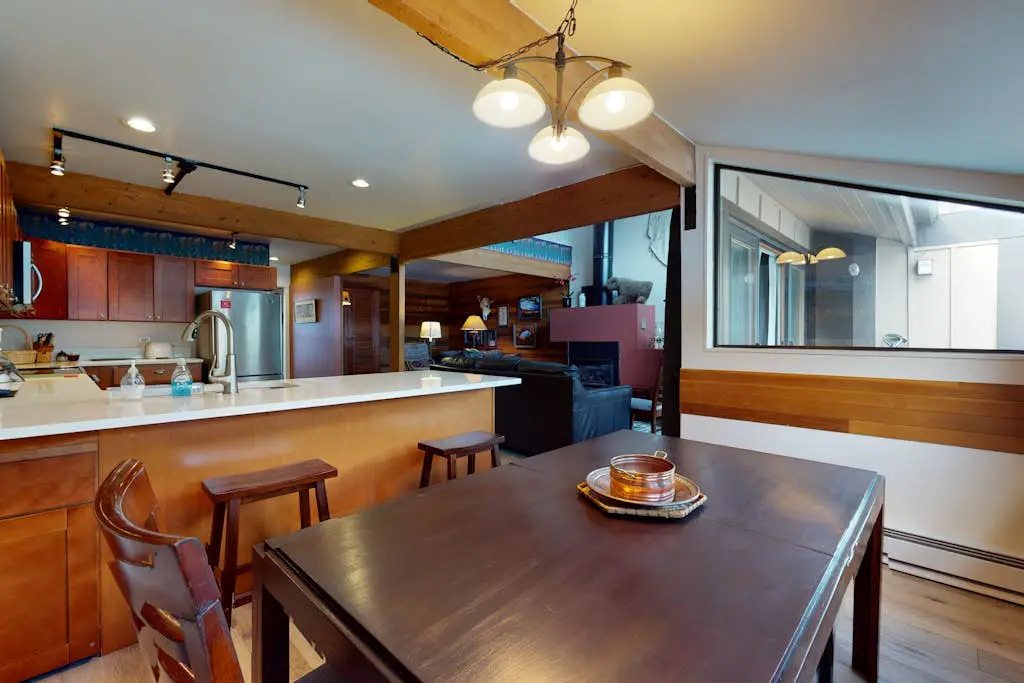 Village Point 202
