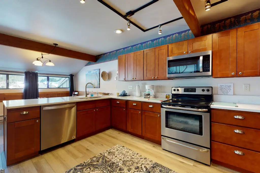 Village Point 202