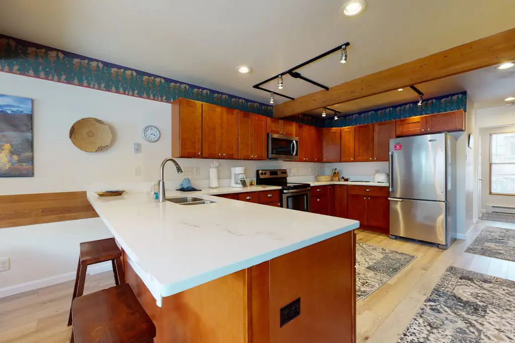 Village Point 202