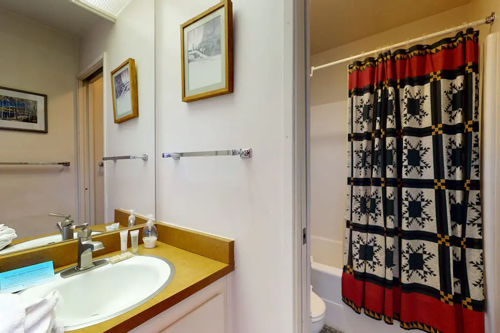 Village Point 202