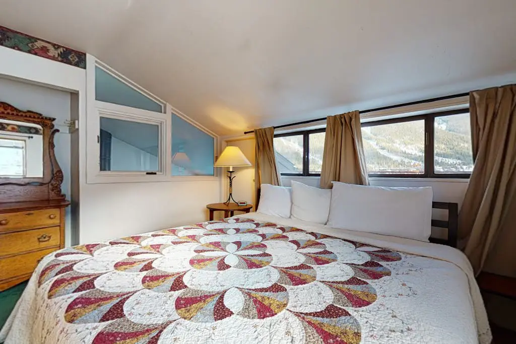 Village Point 202