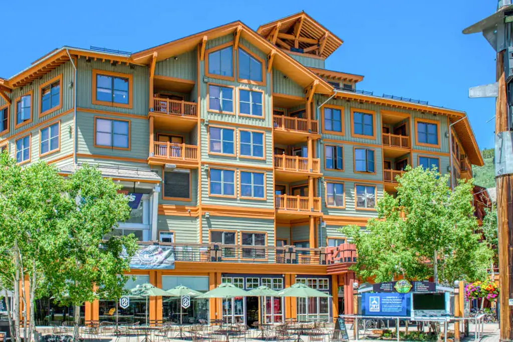 Village Point 202
