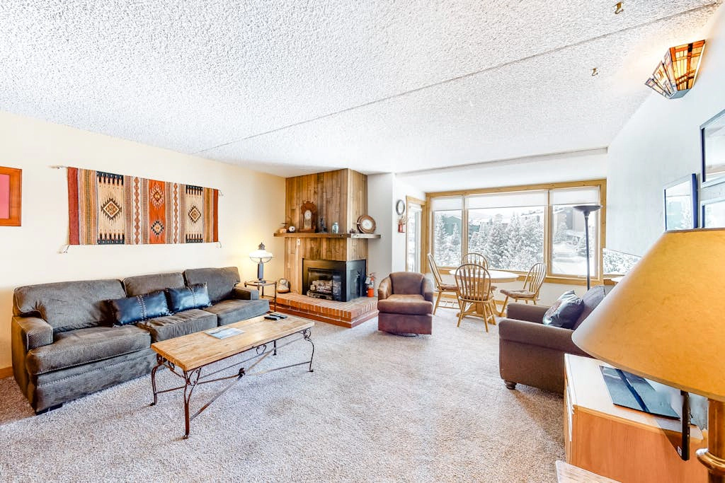Summit House 406
