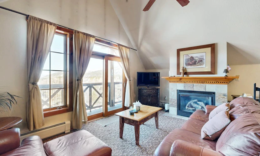 Downtown condo with pool & hot tubs - walk to lifts, events & Main Street
