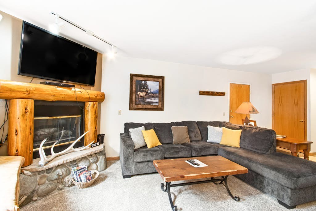 River Mountain Lodge #E217F