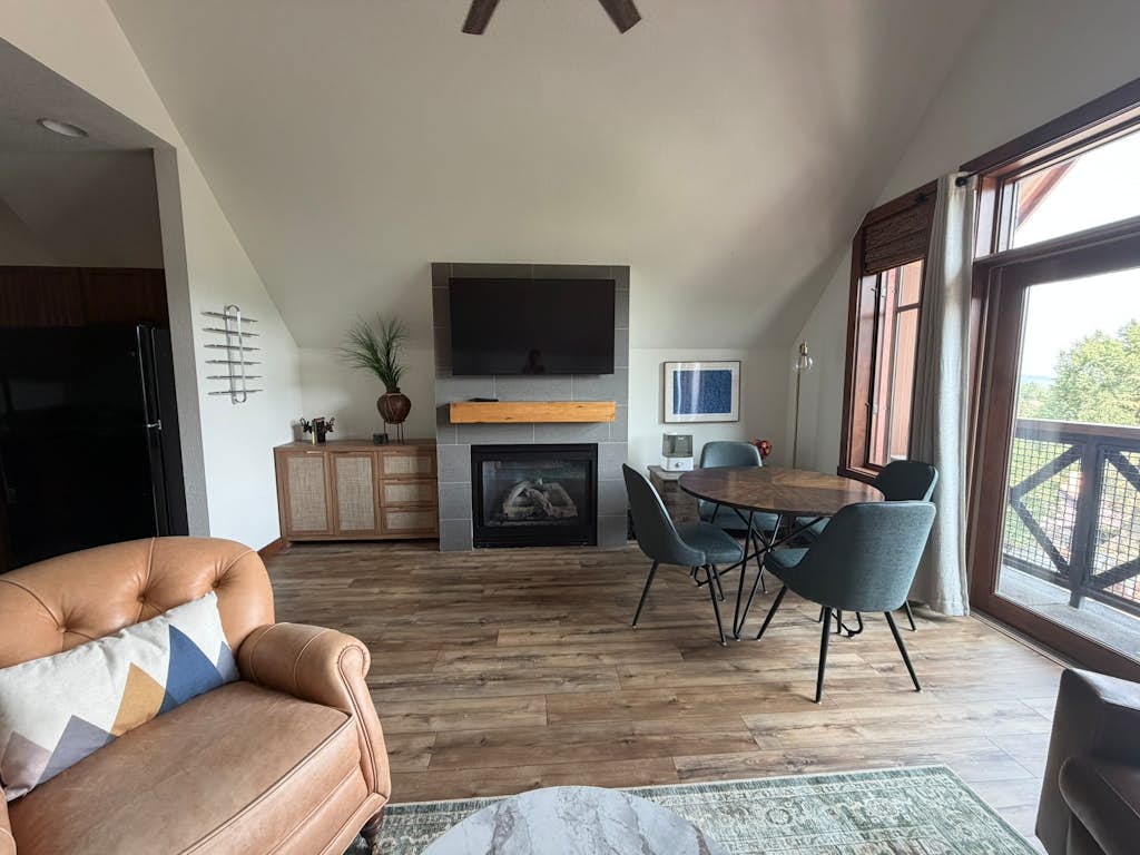 Downtown Breckenridge condo with hot tubs, pool & fireplace - walk to lifts