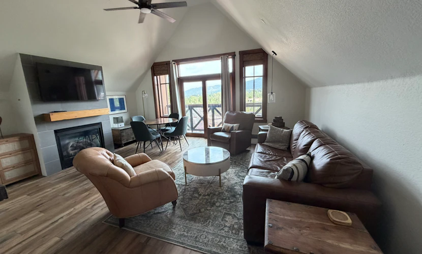 Downtown Breckenridge condo with hot tubs, pool & fireplace - walk to lifts