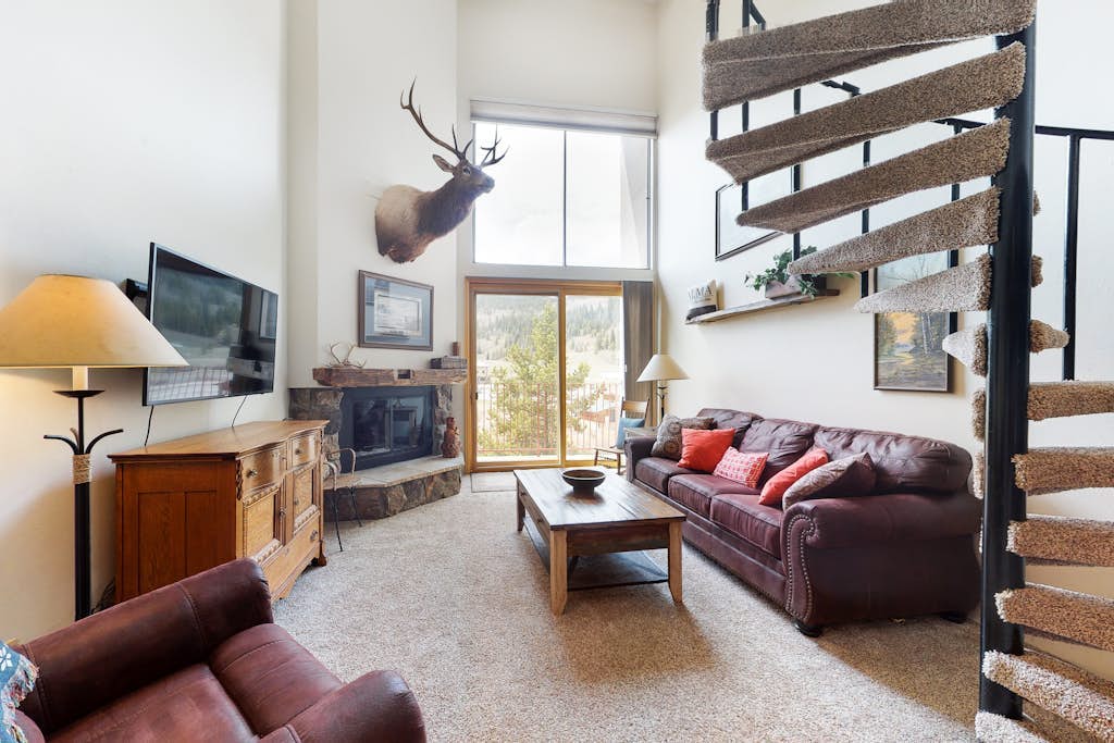 Third-Floor Condo + Loft w/Mtn Views, Balcony, Wood Fireplace, & Shared Hot Tub