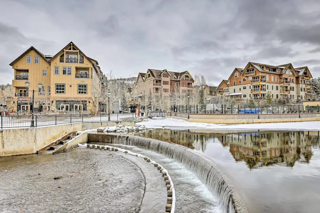 Water House on Main Street #6210