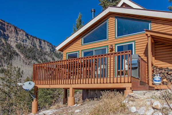 Mountain View Cabin with Two Private Decks, near Purgatory & Electra Lake
